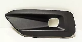 [AES61-XC418-004GR] CUBIERTA FARO ANTINIEBLA DERECHA VOLVO / XC40 2018 OEM: 31449344 31449344