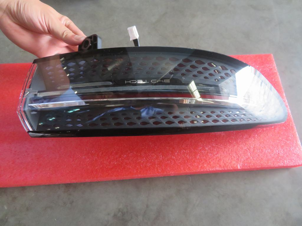 [AES43-SEL22-002L] BYD / SEAL 2022 PILOTO TRASERO IZQ OE:4133010A