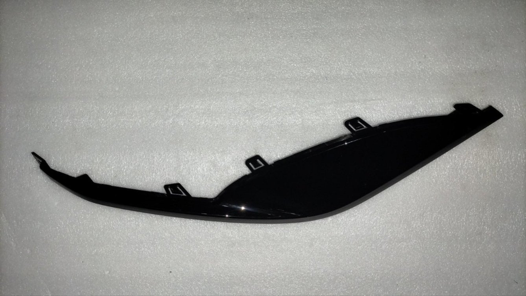 [AES43-DOP21-038RL] MOLDURA DELANTERO DERECHO BAJO BYD / DOLPHIN 2021  OEM: EM2EU-2803124