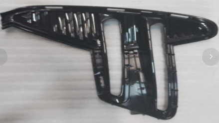 [AES43-SEU25-093R] REJILLA DELANTERA DERECHA BYD / SEAL U 2025 OEM: SA3HK-2803114