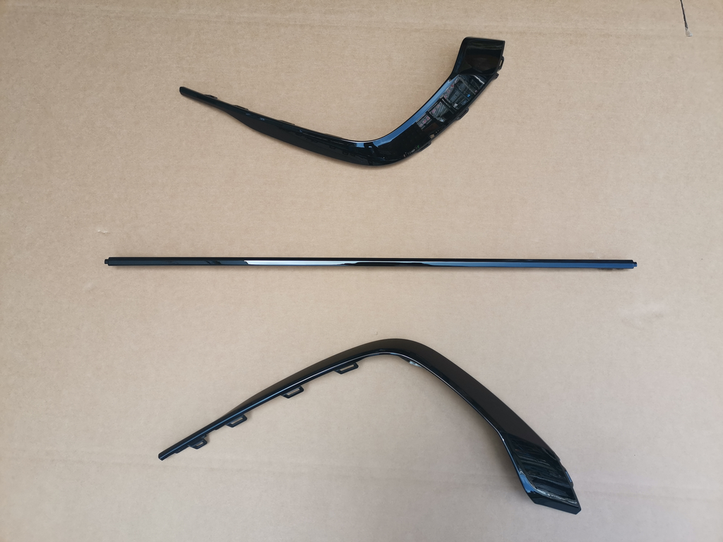 [AES22-A4S20-038BL] A4 B9 20 SPOILER TRASERO /L (Y9B) 8WD 807 555 Y9B