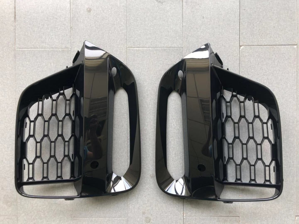 Front fog lamp frame R