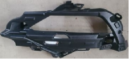 [AES61-XC622-085RF] Fog lamp bracket R 32234955