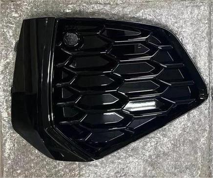 [8Y0 807 672 A T94] [AES22-A321-004SBR] MARCO DE REJILLA DERECHO AUDI / A3 2021 OEM: 8Y0 807 672 A T94