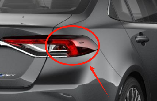 [AES11-CRL19-002RE] Luz de piloto trasero DER. Toyota Corolla e210 Sedan 2019- OEM:8155102D10