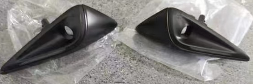[1820735-00-D] [AES31-M323-114L] CUBIERTA DE LUZ TARERAL IZQUIERDO (L) DE GUARDABARROS TESLA/MODEL 3 AÑO 2023 OEM: 1820735-00-D