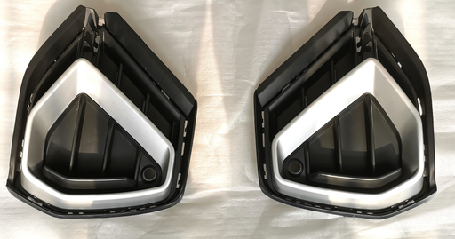 [AES22-Q3S19-004L] Q3 19 Fog Lamp Case Kit/ S-LINE (L) Black  83G 807 681 A + 83G 853 053 A