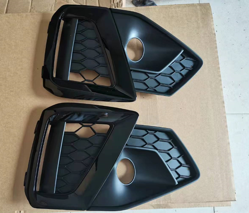 [8WD 807 682 M] [AES22-A4S20-070BR] A4 B9 20 REJILLA FARO ANTINIEBLA S-LINE (R)/NEGRO 8WD 807 682 M 8WD 807 682 M